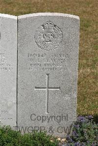 St. Sever Cemetery Extension Rouen - Clayden, W L