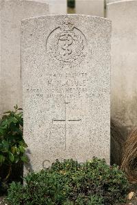 St. Sever Cemetery Extension Rouen - Close, Henry Victor