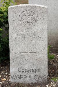 St. Sever Cemetery Extension Rouen - Close, William Elfleet