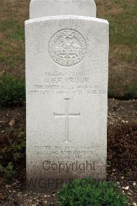 St. Sever Cemetery Extension Rouen - Crook, Donald Henry Frank