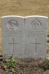 St. Sever Cemetery Extension Rouen - Cunnington, W