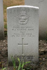 St. Sever Cemetery Extension Rouen - Curtis, Robert Julian