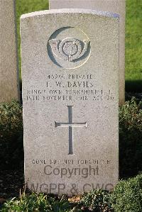 St. Sever Cemetery Extension Rouen - Davies, F W