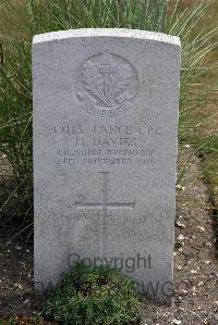 St. Sever Cemetery Extension Rouen - Davies, H