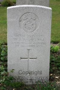 St. Sever Cemetery Extension Rouen - Davies, William Sims