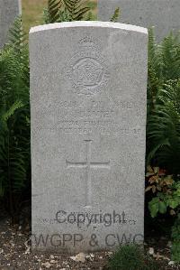 St. Sever Cemetery Extension Rouen - Davies, W