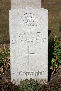 St. Sever Cemetery Extension Rouen - Davis, Charles Edwin William