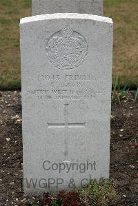 St. Sever Cemetery Extension Rouen - Davis, E