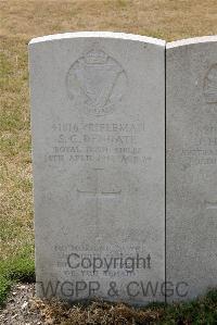 St. Sever Cemetery Extension Rouen - Dengate, S C