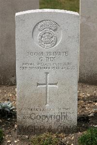 St. Sever Cemetery Extension Rouen - Dix, G