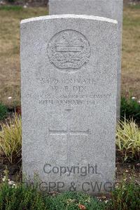 St. Sever Cemetery Extension Rouen - Dix, W E