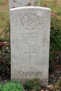 St. Sever Cemetery Extension Rouen - Dodd, A E
