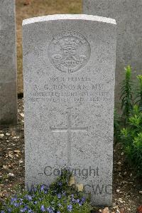 St. Sever Cemetery Extension Rouen - Donovan, Albert George