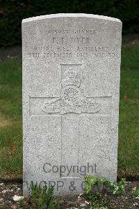 St. Sever Cemetery Extension Rouen - Dyer, Ernest Frederick