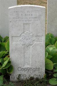 St. Sever Cemetery Extension Rouen - Dyer, F