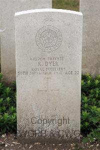 St. Sever Cemetery Extension Rouen - Dyer, R