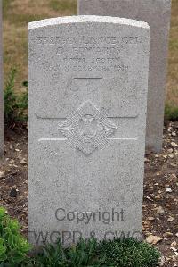 St. Sever Cemetery Extension Rouen - Edwards, D