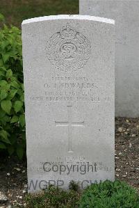 St. Sever Cemetery Extension Rouen - Edwards, O J