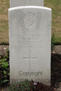 St. Sever Cemetery Extension Rouen - Erlis, Harold