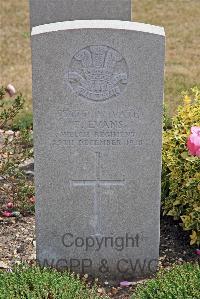 St. Sever Cemetery Extension Rouen - Evans, T