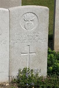 St. Sever Cemetery Extension Rouen - Forge, Douglas Frank