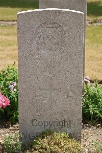 St. Sever Cemetery Extension Rouen - Fox, R L