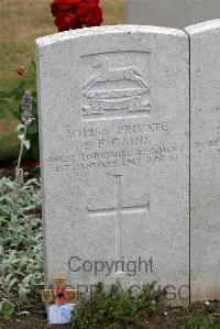 St. Sever Cemetery Extension Rouen - Gains, Ernest Frank