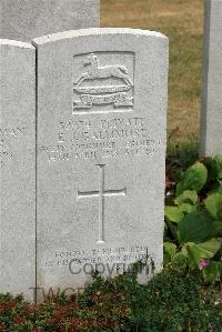 St. Sever Cemetery Extension Rouen - Gallimore, Ernest James