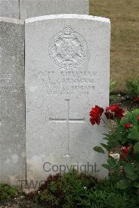 St. Sever Cemetery Extension Rouen - Garnham, S L