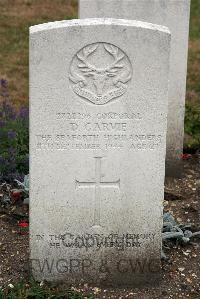St. Sever Cemetery Extension Rouen - Garvie, Douglas