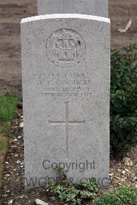 St. Sever Cemetery Extension Rouen - Goodger, P G