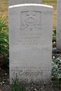 St. Sever Cemetery Extension Rouen - Goodier, F