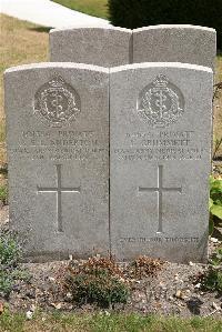 St. Sever Cemetery Extension Rouen - Grummett, Lewis