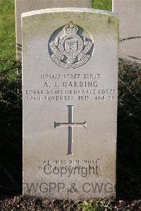 St. Sever Cemetery Extension Rouen - Harding, Arthur John