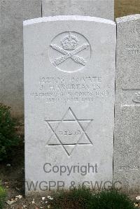 St. Sever Cemetery Extension Rouen - Hargreaves, J