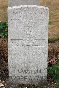 St. Sever Cemetery Extension Rouen - Harrison, George Ernest