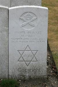 St. Sever Cemetery Extension Rouen - Hart, Michael