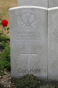 St. Sever Cemetery Extension Rouen - Hawthorn, R