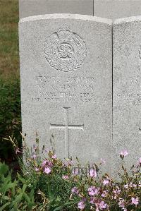 St. Sever Cemetery Extension Rouen - Hayton, Willoughby Rymer