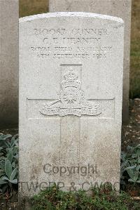 St. Sever Cemetery Extension Rouen - Heaney, Charles Ernest