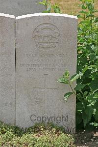 St. Sever Cemetery Extension Rouen - Hemmingfield, J