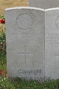 St. Sever Cemetery Extension Rouen - Hendry, T