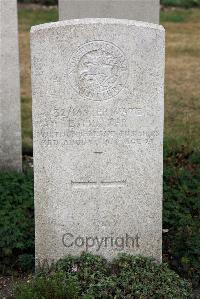 St. Sever Cemetery Extension Rouen - Hillyer, Edward