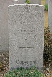 St. Sever Cemetery Extension Rouen - Hodges, F E