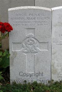 St. Sever Cemetery Extension Rouen - Holden, Norman Adam
