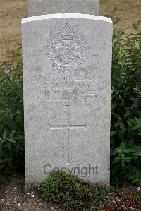 St. Sever Cemetery Extension Rouen - Holliday, J