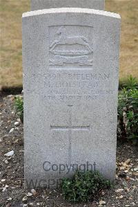 St. Sever Cemetery Extension Rouen - Holstead, M