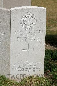 St. Sever Cemetery Extension Rouen - Hook, Claude Howard