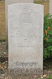 St. Sever Cemetery Extension Rouen - Hoten, Algie