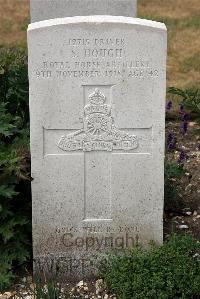St. Sever Cemetery Extension Rouen - Hough, S